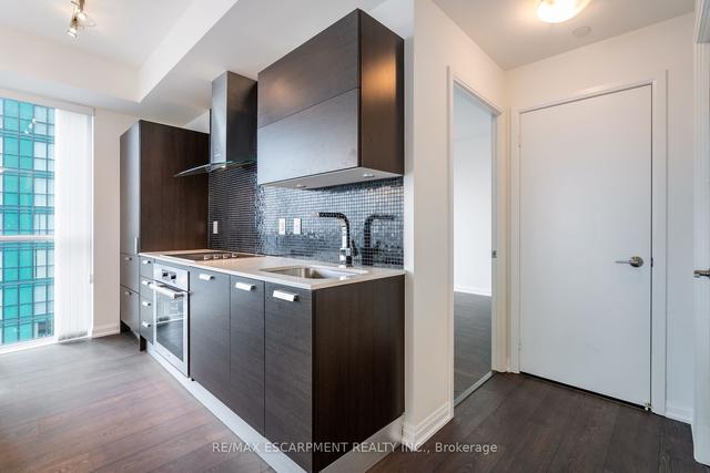 2303 - 9 Bogert Ave, Condo with 2 bedrooms, 2 bathrooms and 1 parking in Toronto ON | Image 2