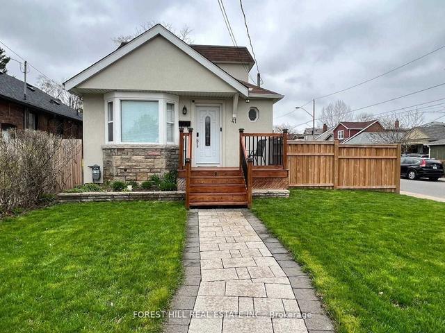 MAIN - 41 Binswood Ave, House detached with 3 bedrooms, 3 bathrooms and 3 parking in East York ON | Image 1