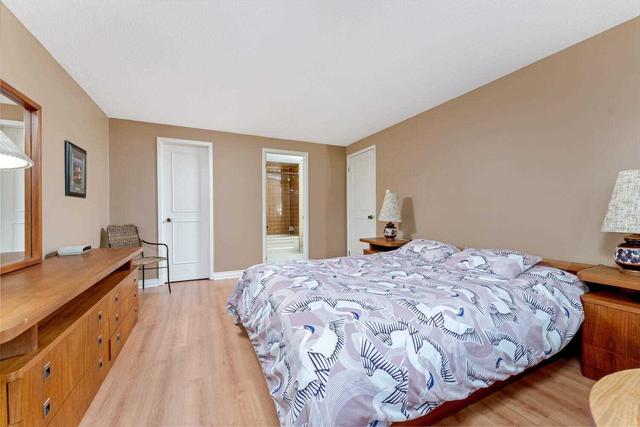 885 Childs Dr, House detached with 3 bedrooms, 4 bathrooms and 6 parking in Milton ON | Image 13