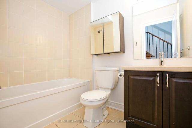 08 - 70 Hargrave Lane, Townhouse with 3 bedrooms, 3 bathrooms and 1 parking in Toronto ON | Image 3