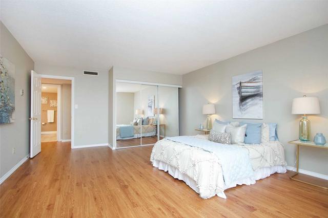 803 - 700 Wilson Rd N, Condo with 2 bedrooms, 2 bathrooms and 1 parking in Oshawa ON | Image 11