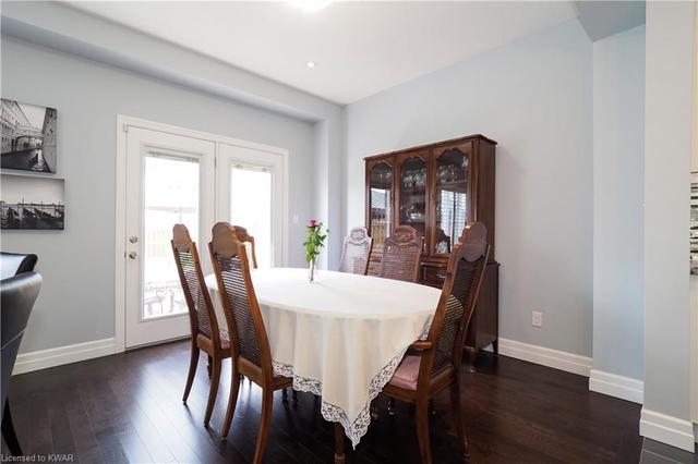 909 Eden Oak Crt, House detached with 3 bedrooms, 2 bathrooms and 4 parking in Kitchener ON | Image 21