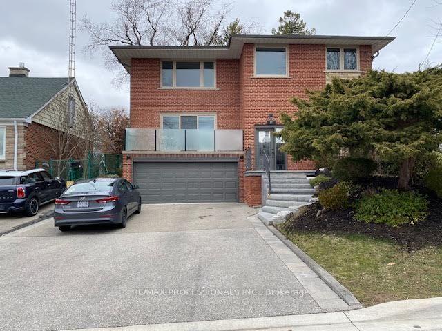 MAIN - 17 42 Nd St, House detached with 2 bedrooms, 1 bathrooms and 2 parking in Etobicoke ON | Image 1