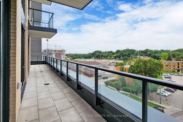 701 - 293 The Kingsway, Condo with 2 bedrooms, 2 bathrooms and 1 parking in Etobicoke ON | Image 27