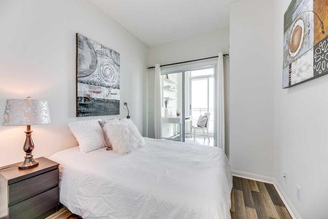 909 - 228 Queens Quay W, Condo with 2 bedrooms, 2 bathrooms and 1 parking in Toronto ON | Image 20