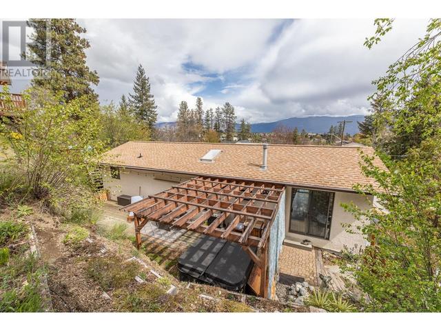 13606 Cartwright Ave, House detached with 3 bedrooms, 2 bathrooms and null parking in Summerland BC | Image 36