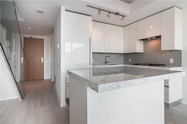 PH-1419 - 629 King St W, Condo with 1 bedrooms, 2 bathrooms and 1 parking in Toronto ON | Image 3