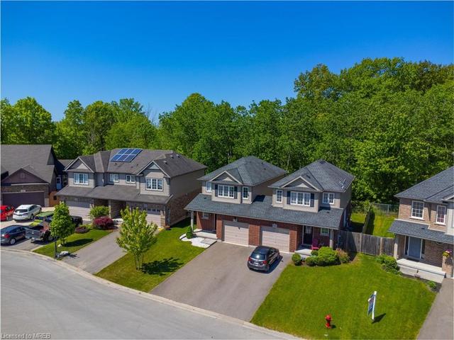 8847 Silverstar Crt, House semidetached with 4 bedrooms, 1 bathrooms and 3 parking in Niagara Falls ON | Image 17