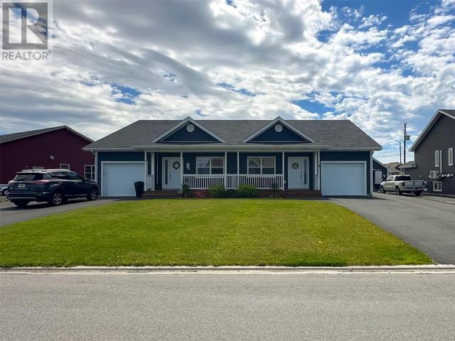 8 Esmonde Pl, House attached with 2 bedrooms, 2 bathrooms and null parking in Gander NL | Image 1