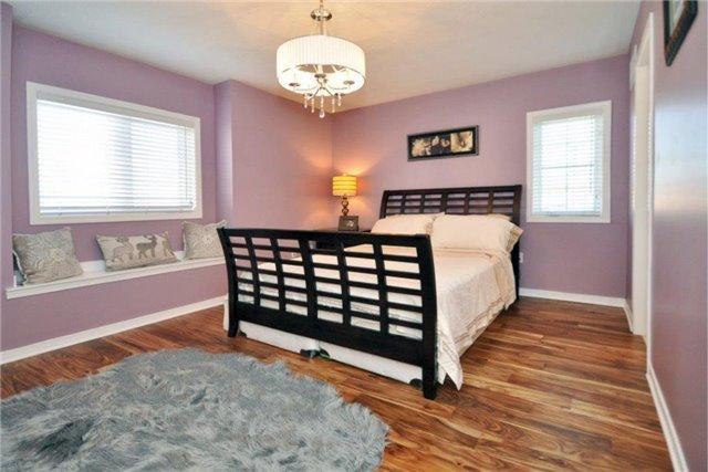 883 Tambourine Terr, House semidetached with 3 bedrooms, 4 bathrooms and 4 parking in Mississauga ON | Image 10