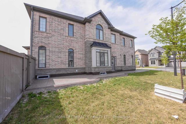 MAIN - 19 Ezra Cres, House detached with 5 bedrooms, 4 bathrooms and 4 parking in Brampton ON | Image 23