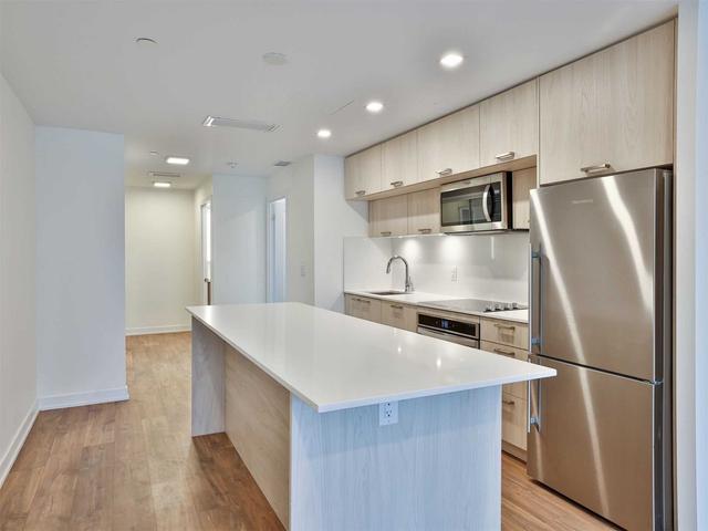 PH12 - 50 Mccaul St, Condo with 3 bedrooms, 2 bathrooms and 2 parking in Toronto ON | Image 3