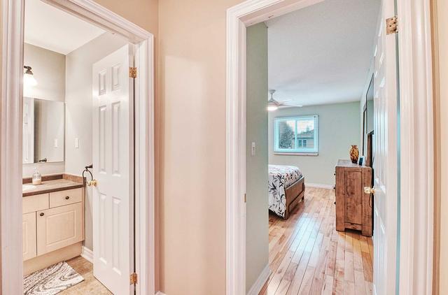 MAIN - 18 Rosedale Ave, House semidetached with 2 bedrooms, 1 bathrooms and 1 parking in Saint Catharines ON | Image 18