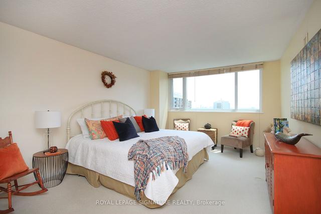 2005 - 75 Wynford Heights Cres, Condo with 3 bedrooms, 2 bathrooms and 2 parking in North York ON | Image 13