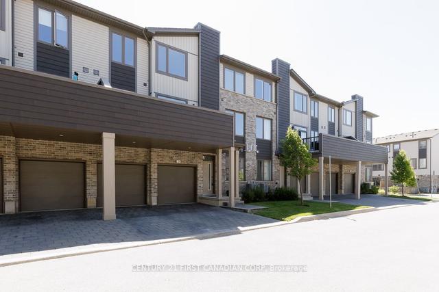 29 - 2070 Meadowgate Blvd, Townhouse with 3 bedrooms, 3 bathrooms and 4 parking in London ON | Image 1