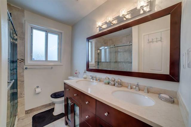 MAIN - 35 Pondsview Dr, House detached with 3 bedrooms, 1 bathrooms and 1 parking in North York ON | Image 16