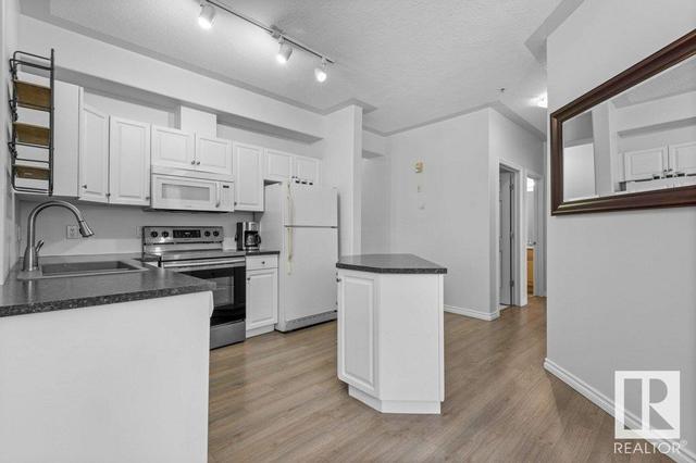 304 - 10011 110 St Nw, Condo with 2 bedrooms, 2 bathrooms and 1 parking in Edmonton AB | Image 10