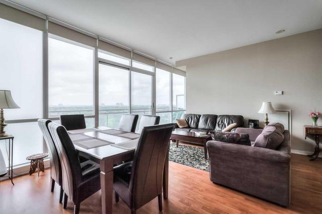 PH201 - 30 Canterbury Pl, Condo with 2 bedrooms, 2 bathrooms and 1 parking in North York ON | Image 3