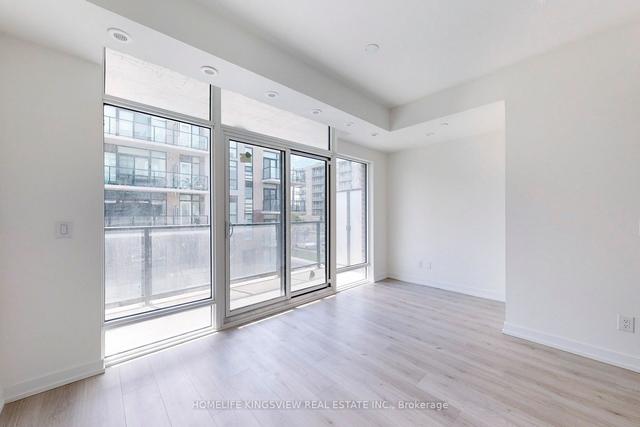 TH7 - 861 Sheppard Ave W, Townhouse with 2 bedrooms, 3 bathrooms and 1 parking in Toronto ON | Image 2