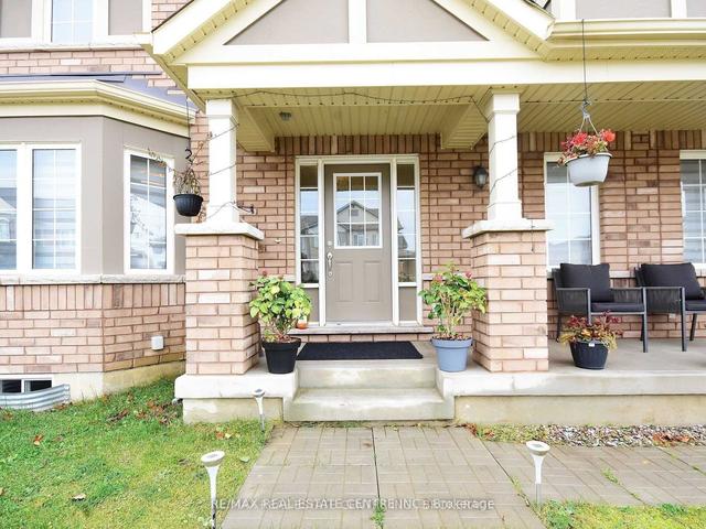 UPPER - 2 Donlamont Cir, House attached with 3 bedrooms, 3 bathrooms and 3 parking in Brampton ON | Image 18