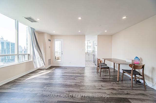 PH210 - 256 Doris Ave, Condo with 3 bedrooms, 2 bathrooms and 1 parking in Toronto ON | Image 27