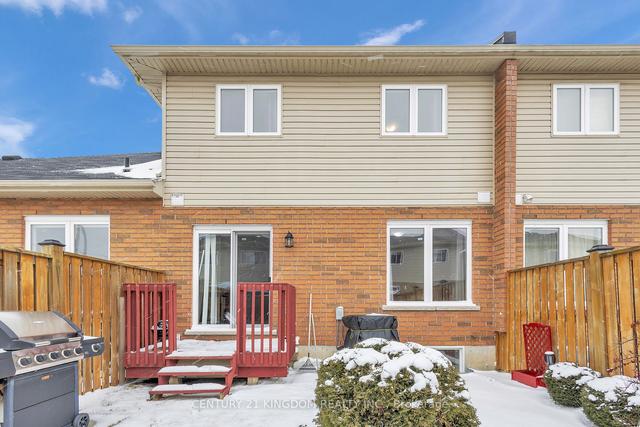 49 Charleswood Cres, House attached with 3 bedrooms, 3 bathrooms and 2 parking in Hannon ON | Image 29