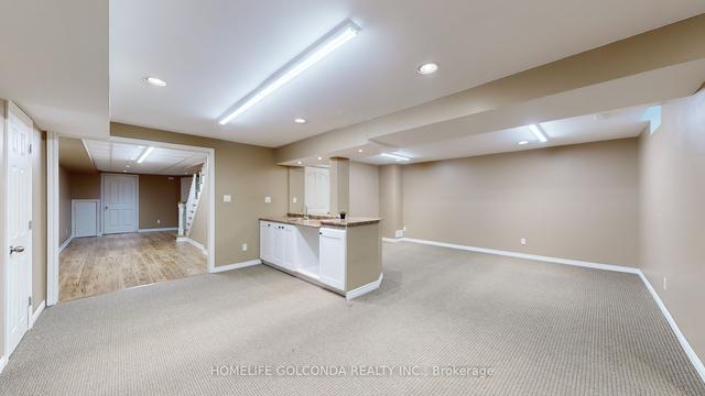 883 Comfort Ln, House detached with 4 bedrooms, 5 bathrooms and 6 parking in Newmarket ON | Image 30