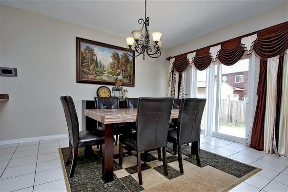 MAIN - 2 Summitgreen Cres, House detached with 4 bedrooms, 4 bathrooms and 2 parking in Brampton ON | Image 12