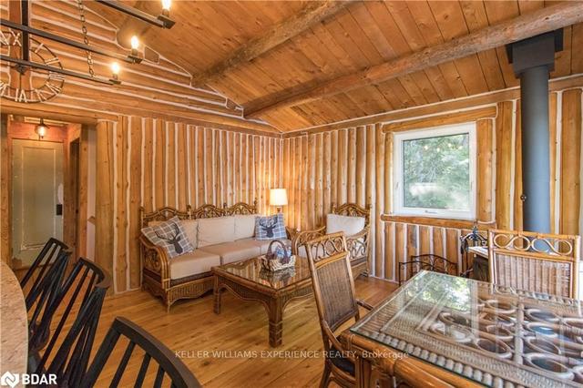 337 Deer Run Rd, House detached with 2 bedrooms, 1 bathrooms and 21 parking in Magnetawan ON | Image 5