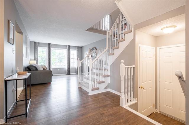 9 Hodge Lane, House detached with 4 bedrooms, 2 bathrooms and 3 parking in Brantford ON | Image 13