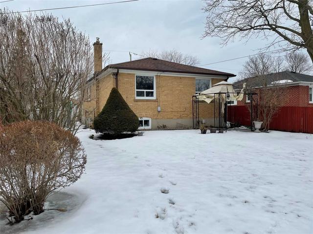 MAIN - 339 Jasper Ave, House detached with 3 bedrooms, 1 bathrooms and 2 parking in Oshawa ON | Image 10