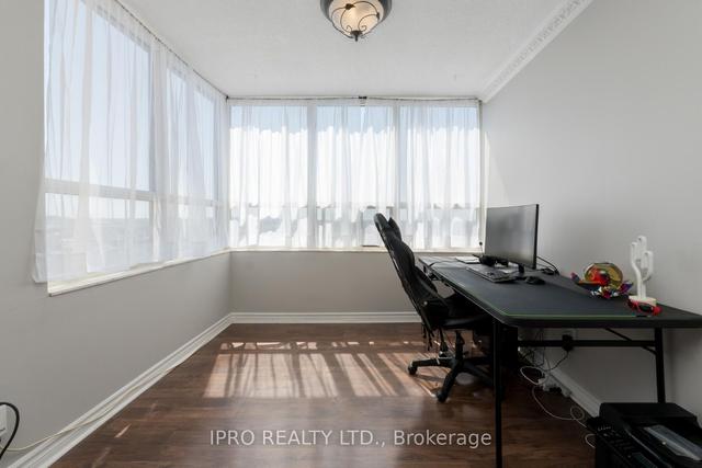 1109 - 10 Malta Ave, Condo with 3 bedrooms, 2 bathrooms and 1 parking in Brampton ON | Image 10