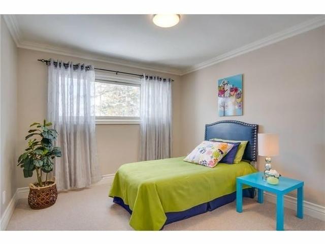 49 Glover Rd, House detached with 4 bedrooms, 2 bathrooms and 21 parking in Hamilton ON | Image 7