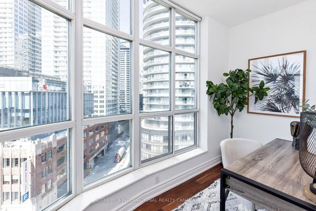 PH15 - 600 Queens Quay W, Condo with 1 bedrooms, 1 bathrooms and 1 parking in Toronto ON | Image 2