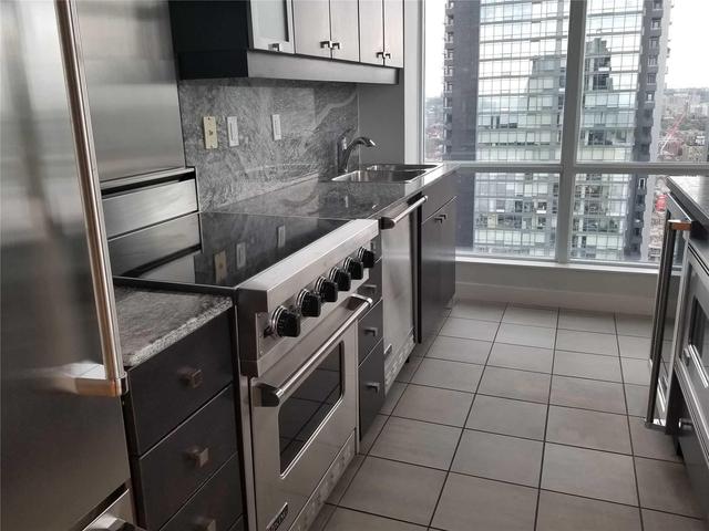 PH2 - 15 Fort York Blvd, Condo with 2 bedrooms, 2 bathrooms and 1 parking in Toronto ON | Image 5