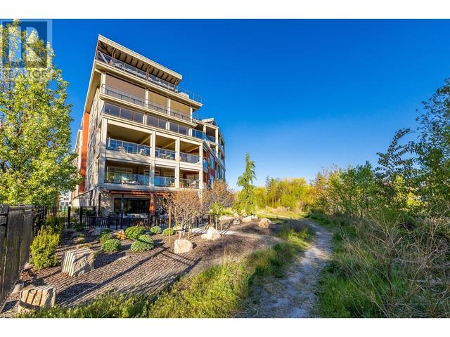 310 - 3865 Truswell Rd, Condo with 2 bedrooms, 2 bathrooms and 1 parking in Kelowna BC | Image 26