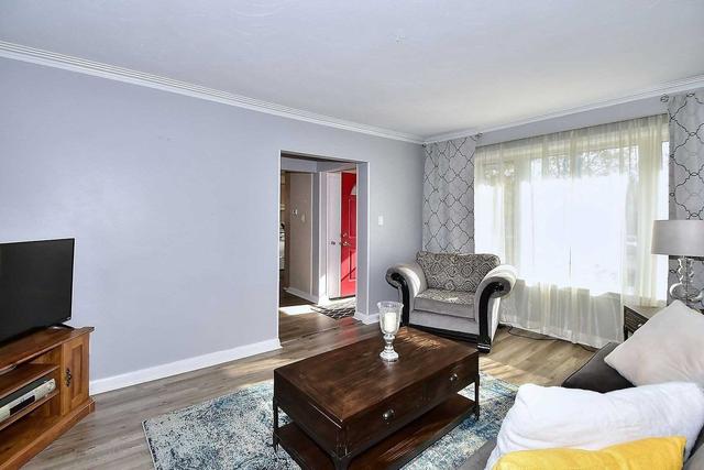 MAIN - 249 Elka Dr, House semidetached with 2 bedrooms, 1 bathrooms and 3 parking in Richmond Hill ON | Image 12