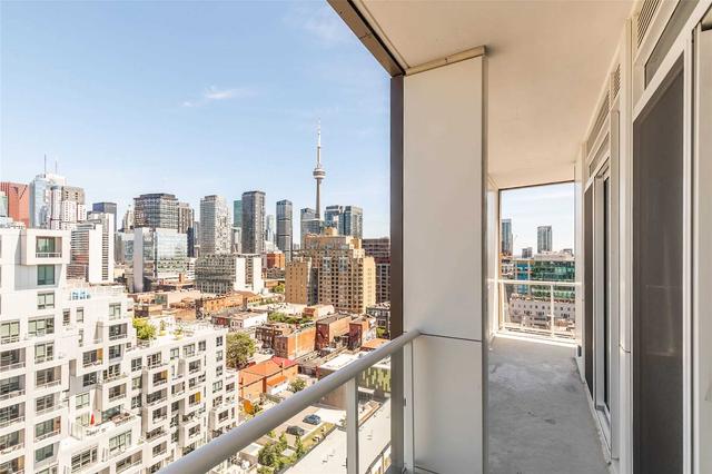 PH15 - 80 Vanauley St, Condo with 2 bedrooms, 3 bathrooms and 1 parking in Toronto ON | Image 10