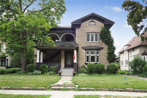 132 Young St, Kitchener, ON, N2H4Z4 | Card Image