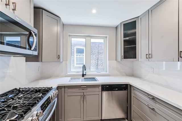 MAIN - 163 Simpson Ave, House detached with 2 bedrooms, 1 bathrooms and 1 parking in Toronto ON | Image 5