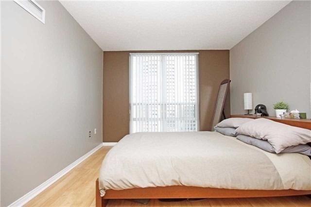 PH-13 - 17 Michael Power Pl, Condo with 2 bedrooms, 2 bathrooms and 1 parking in Etobicoke ON | Image 10