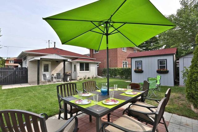 883 10 Th St, House detached with 3 bedrooms, 2 bathrooms and 3 parking in Mississauga ON | Image 19