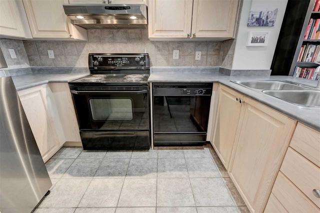 PH-14 - 300 Balliol St, Condo with 2 bedrooms, 2 bathrooms and 1 parking in Toronto ON | Image 9