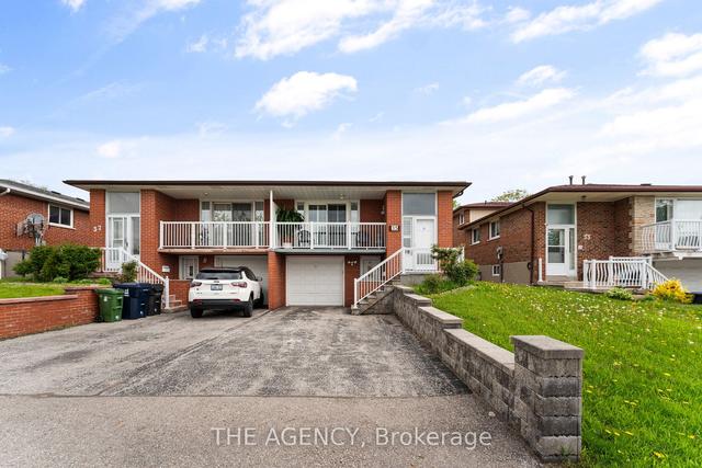 35 Futura Dr, House semidetached with 3 bedrooms, 2 bathrooms and 3 parking in Toronto ON | Image 1