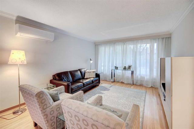 MAIN - 17 Budgell Terr, House detached with 3 bedrooms, 1 bathrooms and 1 parking in Toronto ON | Image 12