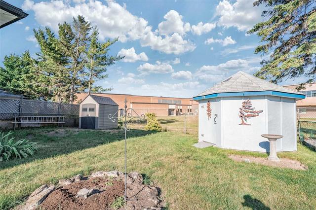 9 Juniper Cres, House semidetached with 3 bedrooms, 2 bathrooms and 4 parking in Brampton ON | Image 29