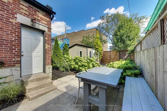 MAIN - 359 Clinton St, House detached with 1 bedrooms, 1 bathrooms and 1 parking in Toronto ON | Image 5