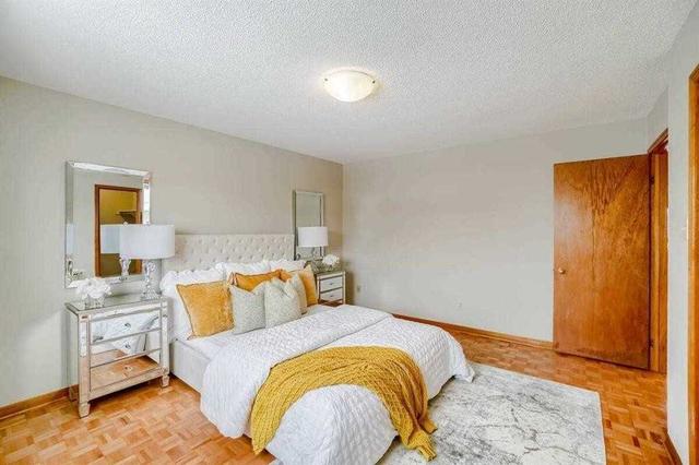 MAIN - 199 Paisley Blvd W, House detached with 3 bedrooms, 2 bathrooms and 4 parking in Mississauga ON | Image 20