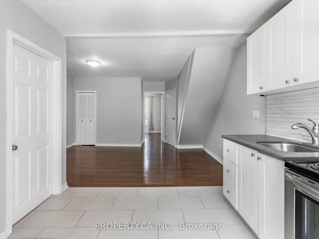 MAIN - 285 Bartlett Ave, House detached with 1 bedrooms, 1 bathrooms and 0 parking in Toronto ON | Image 12