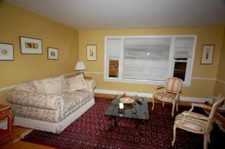 MAIN - 1328 Toronto St W, House other with 2 bedrooms, 1 bathrooms and 1 parking in Toronto ON | Image 2